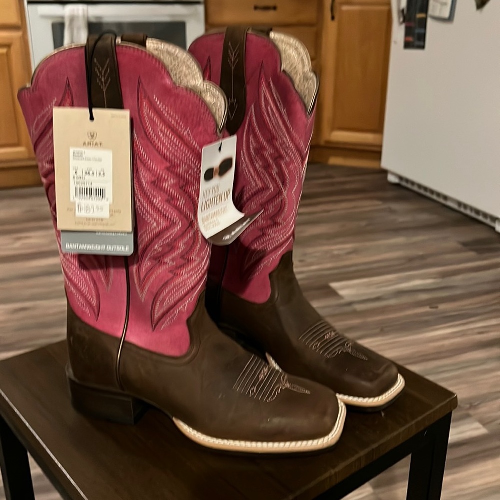 Ariat Women’s Pinmade Cowboy boots